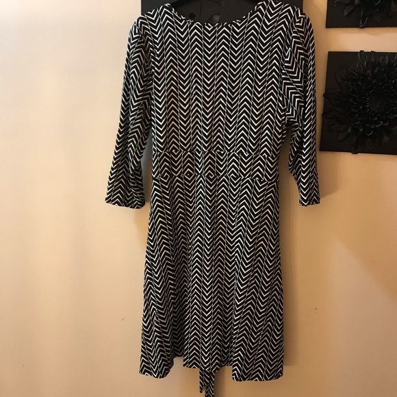 Cynthia Rowley black &white chevron pattered dress - Picture 5 of 6